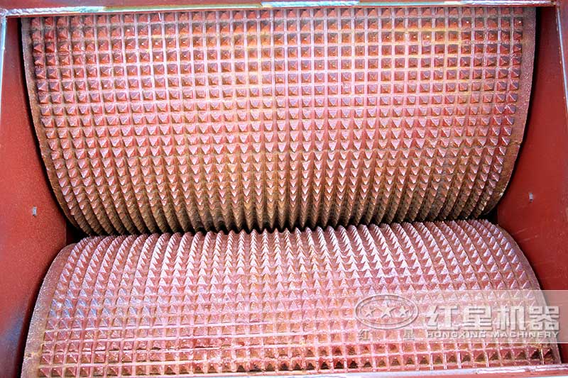 對輥破碎機輥皮耐用，幾乎沒有易損件