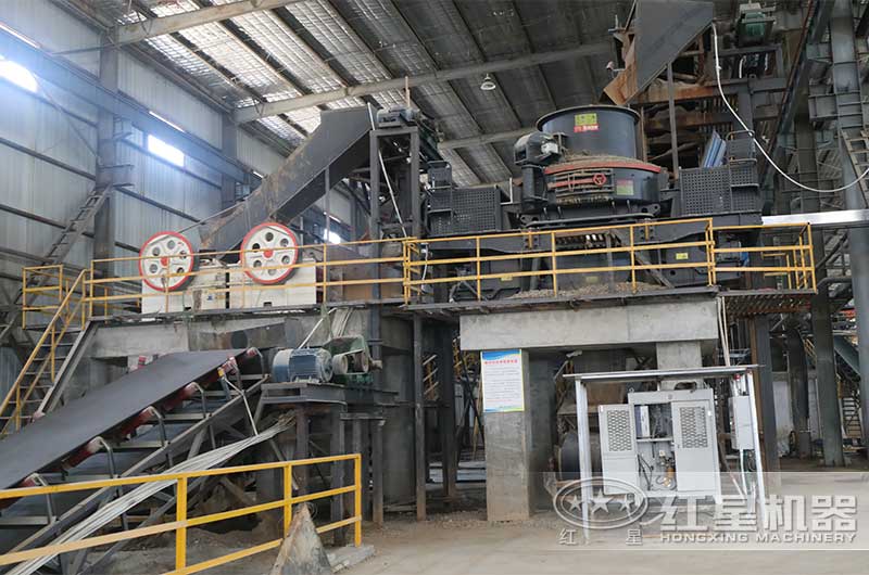 破碎制砂現(xiàn)場(chǎng) 破碎制砂現(xiàn)場(chǎng)