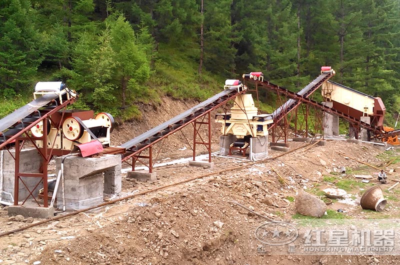 顎式破碎機作業(yè)現場