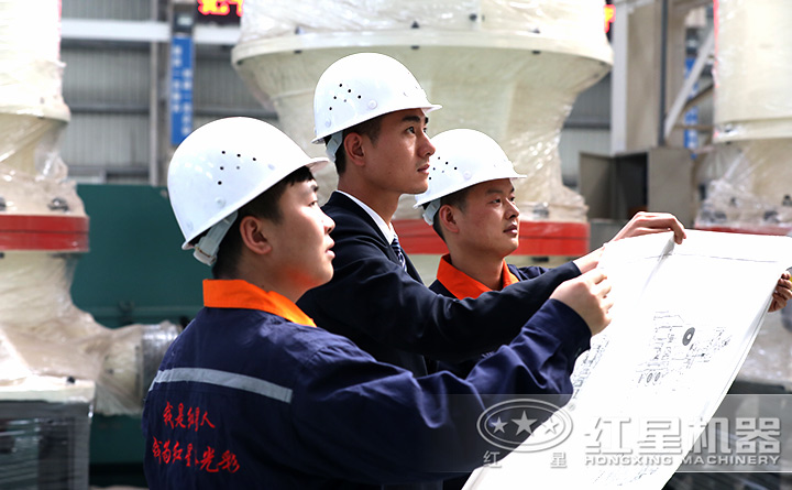 精湛技術(shù)人員現(xiàn)場(chǎng)指導(dǎo)設(shè)備的生產(chǎn)、制造